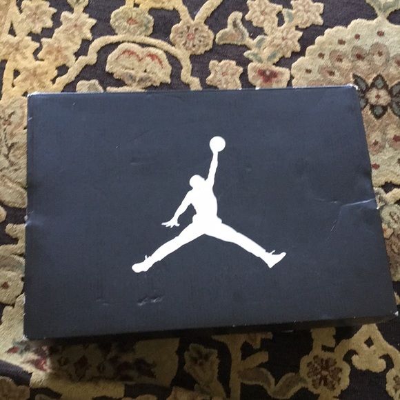 Jordan 11 - Picture 6 of 6